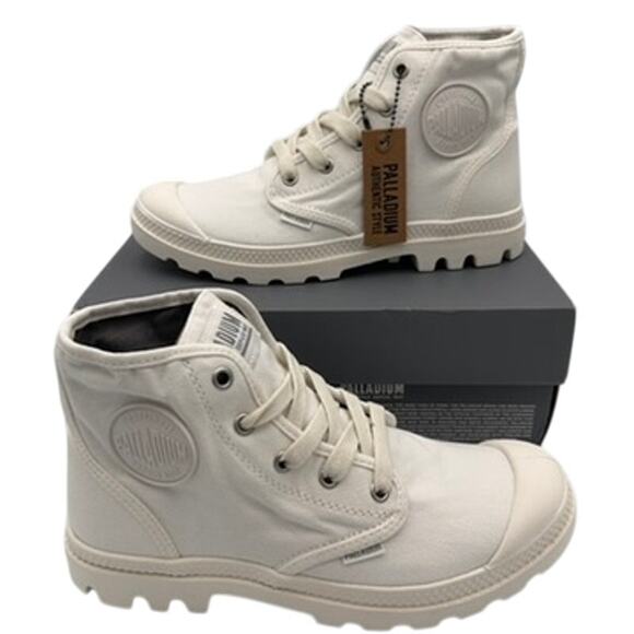 NIB Palladium Pampa Hi Womens 8 Star White Combat Boots Gorpcore Streetwear - Picture 1 of 7
